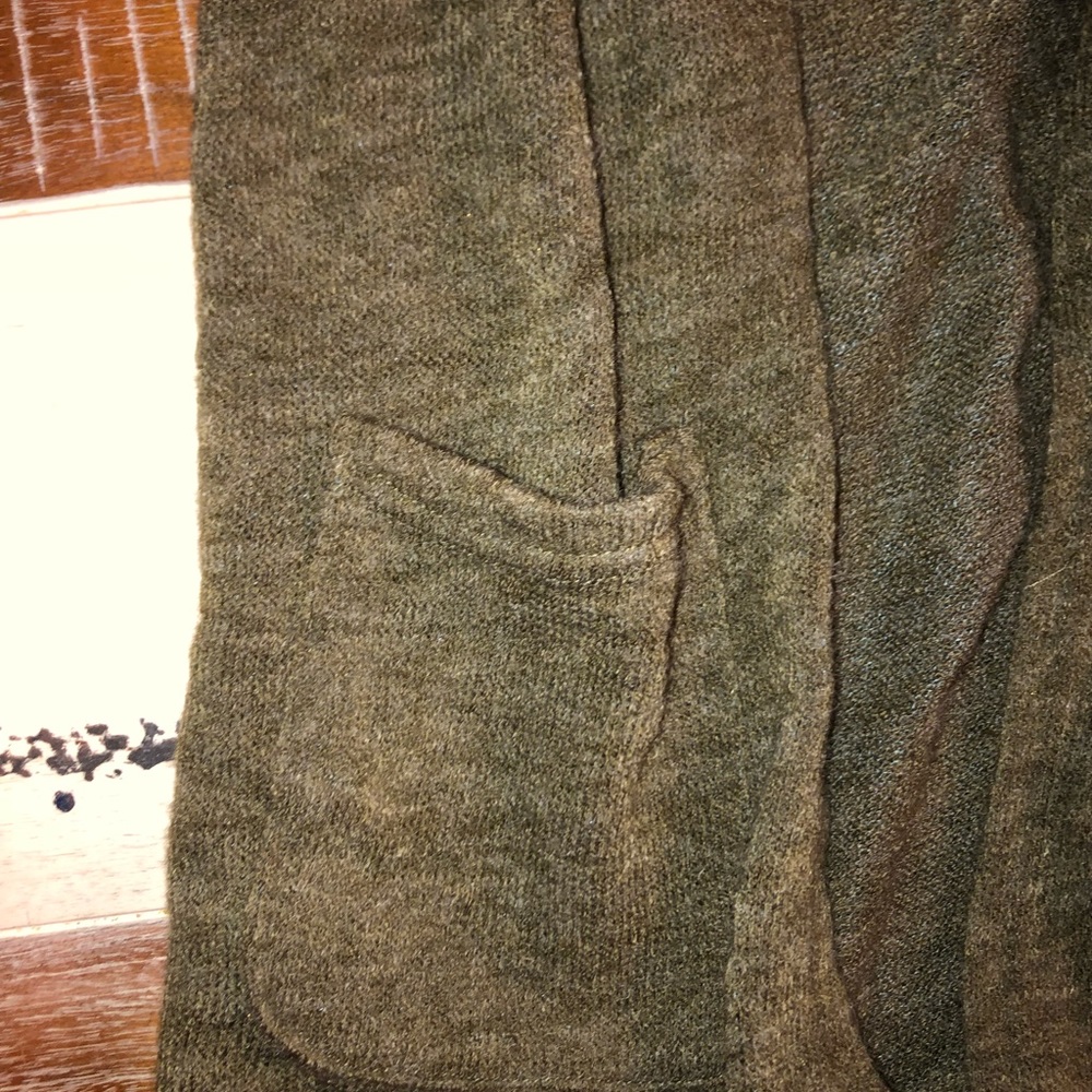 Cardigan - Picture 2 of 3